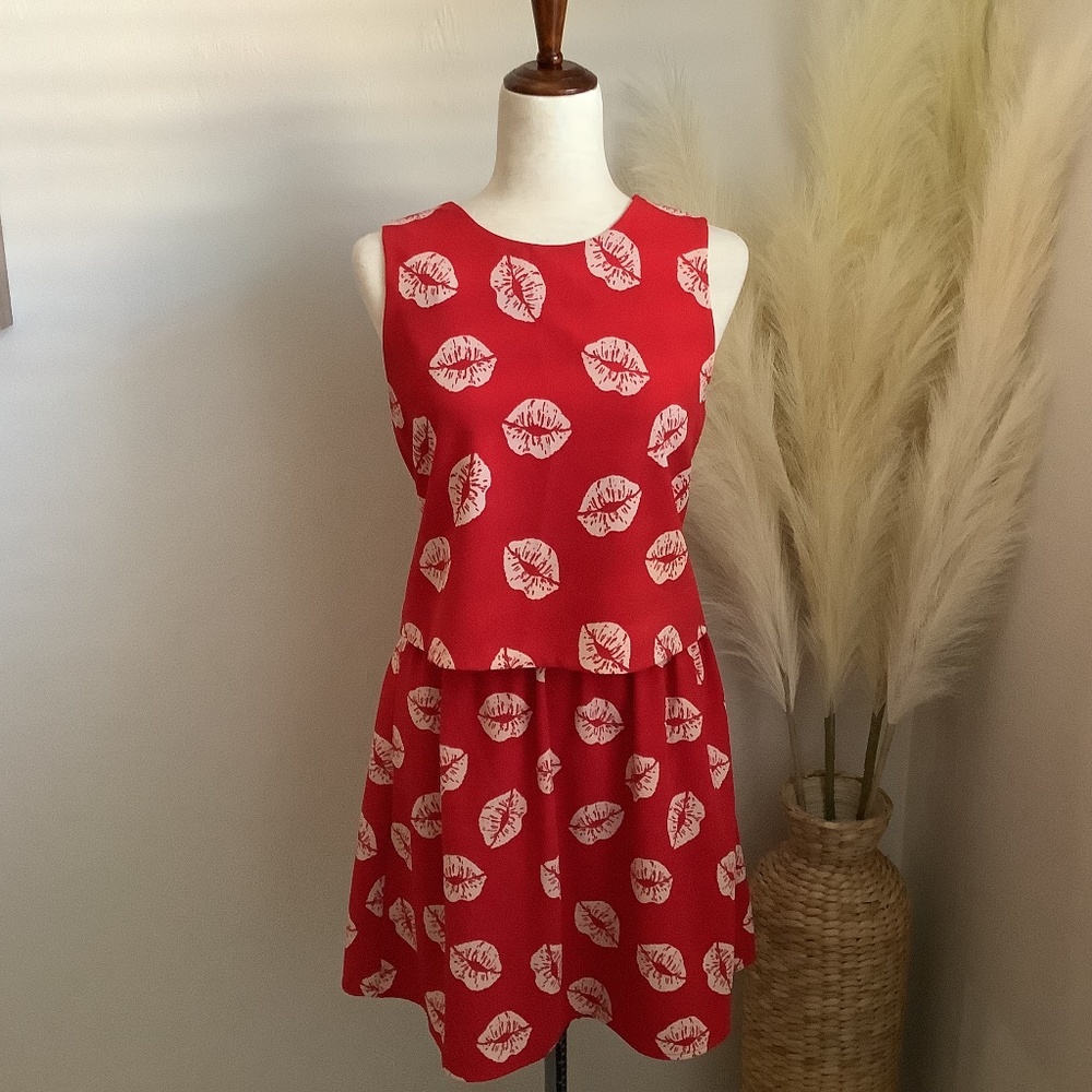 Sam Edelman Valentines Red Lips Sleeveless Crop Top and Mini Skirt Set Size S/6